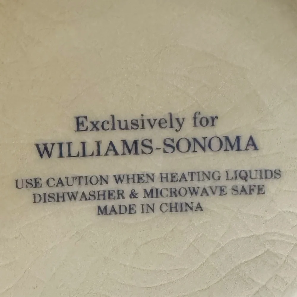 Williams Sonoma Heirloom Royal Acanthus Tall Mug